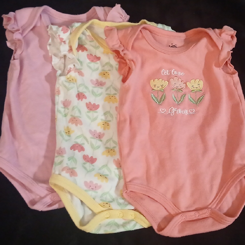 Floral and Solid Baby Onesies Set